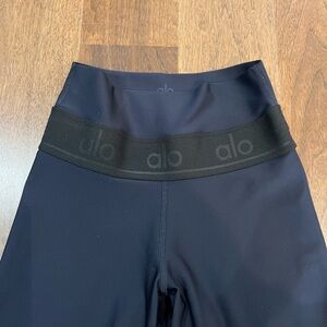 ALO Yoga High-Waist Leggings in Navy Blue (barely worn)